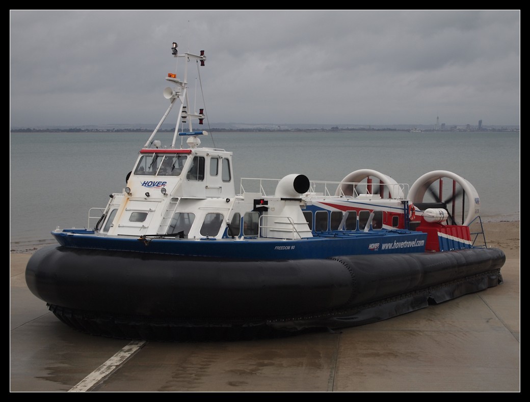 Hobman Raft Portsmouth: Spinnaker Tower and hovercraft - SkyscraperPage Forum